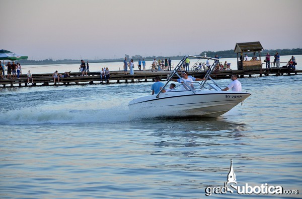 Palic gliser muski strand