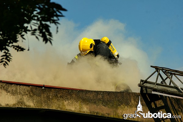 Pozar Radio Subotica (1)
