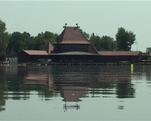 palic jedan