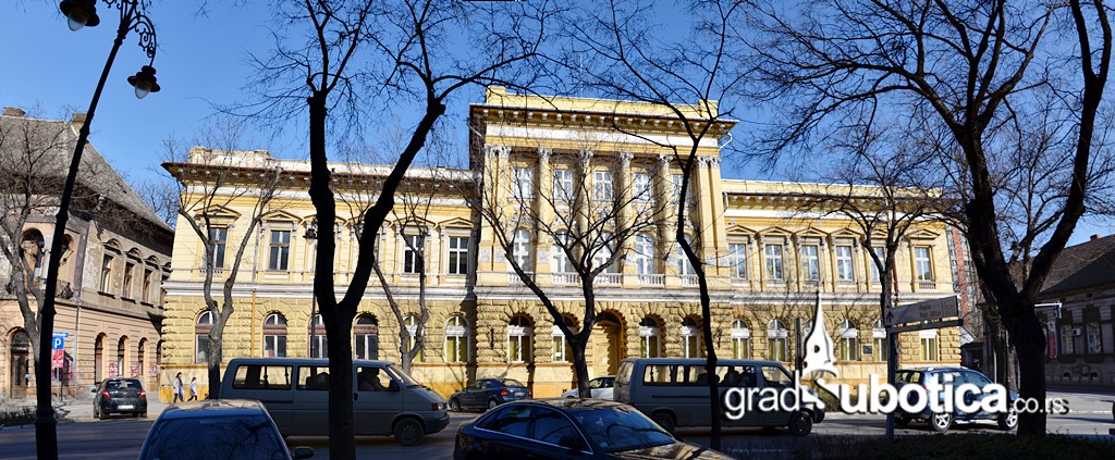Zuta kuca Uciteljski fakultet Subotica