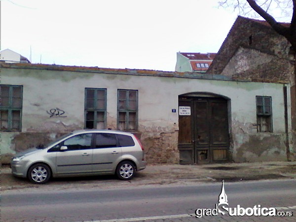 Preradoviceva subotica urusavanje otpadanje fasade (5)