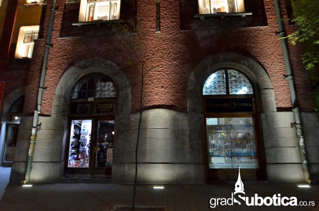 dekorativna podna rasveta gradska kuca (7)