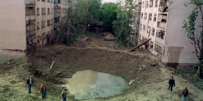 detelinara-bombardovanje-nato-bombe-bomba-darko-dozet-jpg_660x330