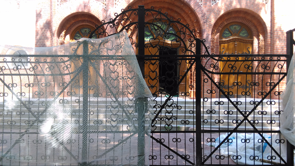 Sinagoga ograda 1